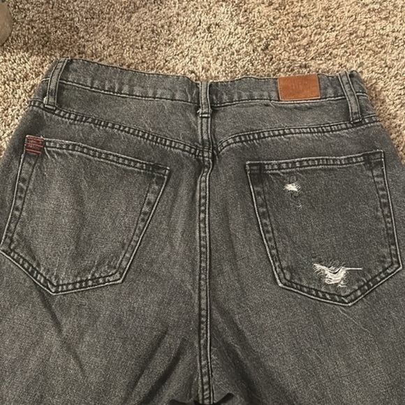 BDG- Urban Outfitters Slim Straight Distressed Jeans - Picture 7 of 7